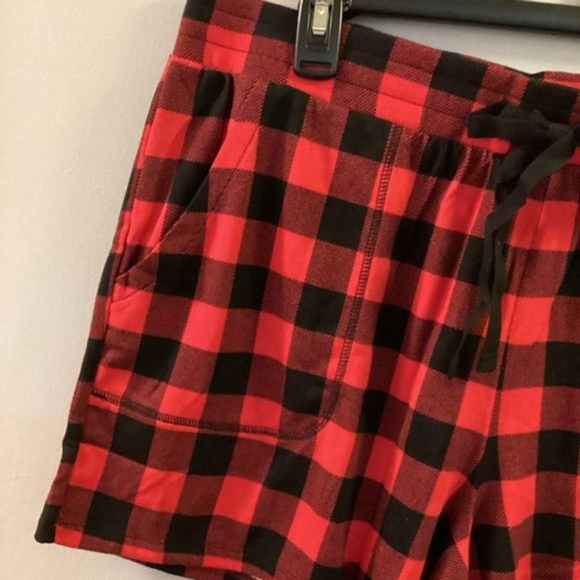 Sonoma sleep shorts Woman's size XL black and red plaid mid rise NWT - Picture 3 of 16